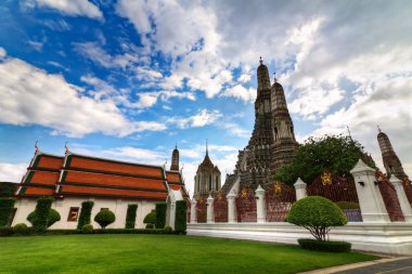 sağ tarafında Bangkok tapınak wat arun