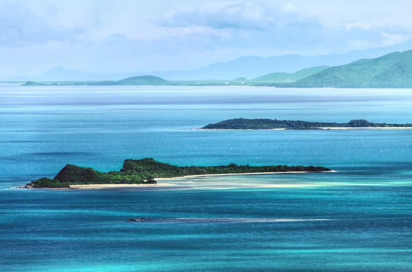 Пара длинных узких островов — стоковое фото