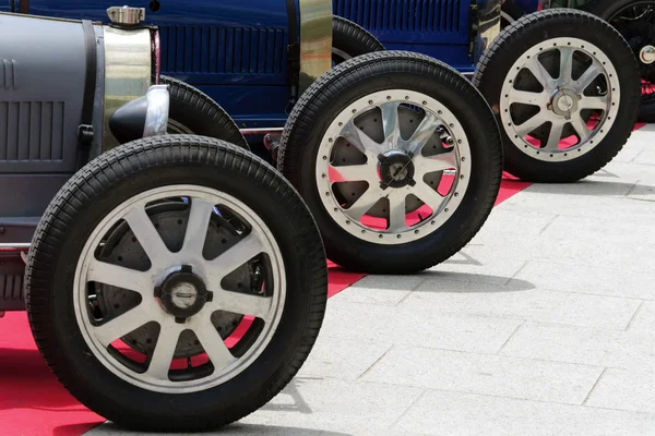 Classic car wheels with alloy rims — Stock Photo, Image