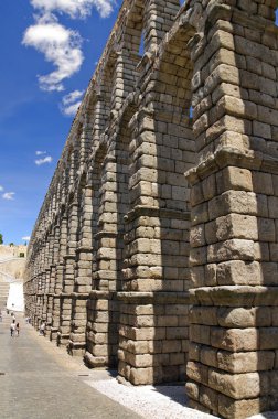 Segovia Romanesk su kemeri