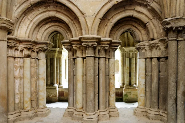 Santa Maria la Real mosteiro claustro, Aguilar de Campoo — Fotografia de Stock