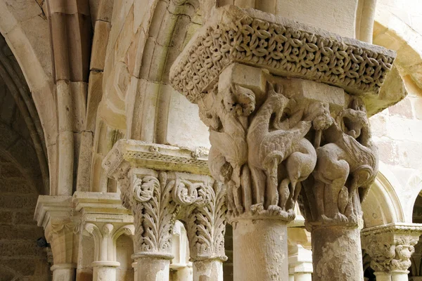 Claustro del Monasterio de Santa Maria la Real, Aguilar de Campoo —  Fotos de Stock