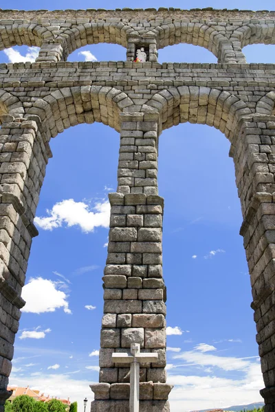 Романский акведук Сеговии — стоковое фото