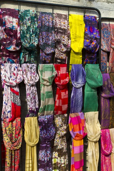 Kolorowe szaliki — Zdjęcie stockowe