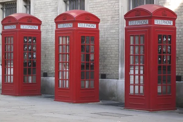 Londra 'daki telefon kulübeleri. - Stok İmaj