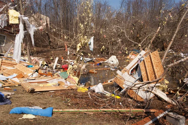 Tornado aftermath in Lapeer, MI. — Stock Photo, Image