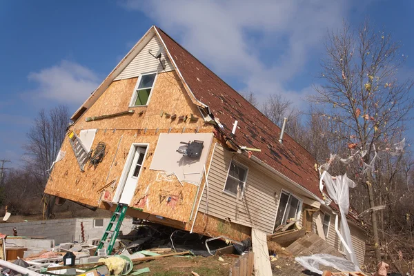Tornado aftermath in Lapeer, MI. — Stock Photo, Image