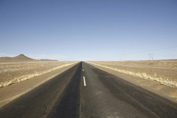 Дорога в пустыне — стоковое фото