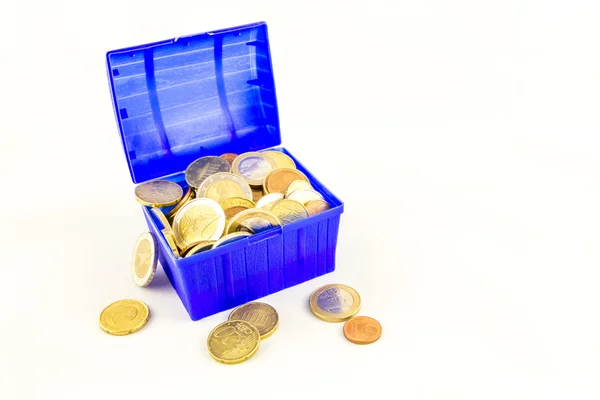 Treasure chest filled with money — Stock Photo, Image