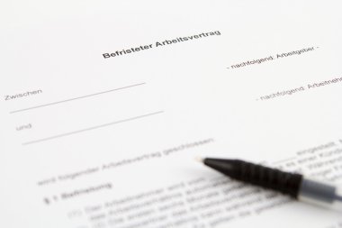 Fixed term employment contract (german) clipart