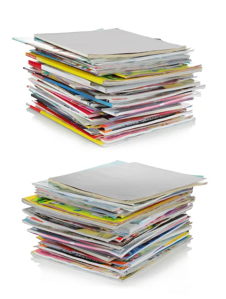 Tiro de pilha de revistas com tampa em branco — Fotografia de Stock