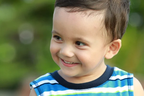 Mixed race kid smiling — Stock Photo, Image
