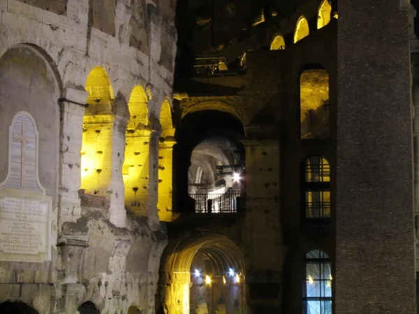 Dettagli architettonici del Colosseo — Foto Stock