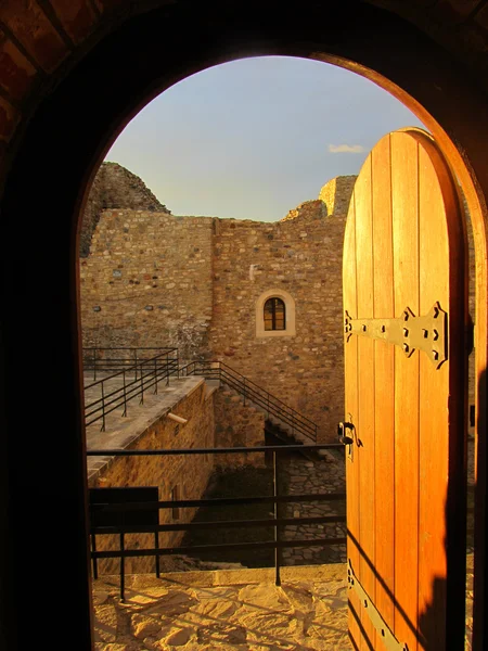 석양에 조명된 문 — 스톡 사진