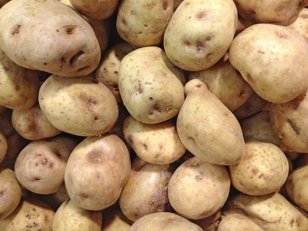 Peruanische Kartoffel auf Jutesack — Stockfoto