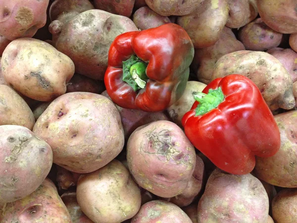Περού πατάτας και κόκκινη πιπεριά — Φωτογραφία Αρχείου