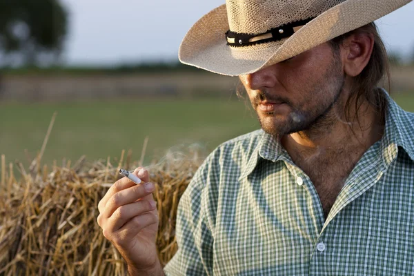 Rauchender Cowboy — Stockfoto