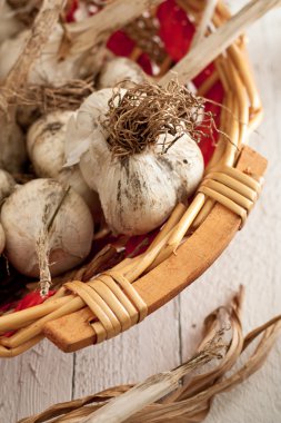 Garlic in a Wicker Basket clipart