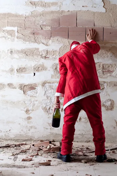 Staggering Drunken Santa — Stock Photo, Image