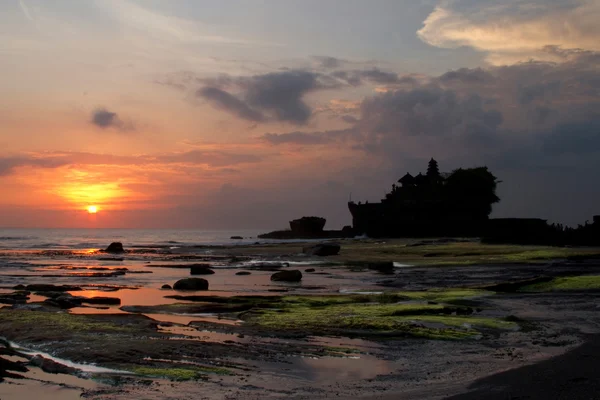 Temple Tanah Lot on Bali at sunset — Stock Photo, Image
