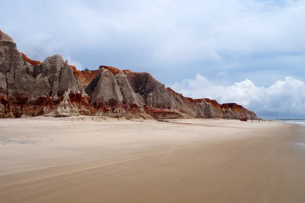Sea cliffs and beach of Morro Branco — Stock Photo, Image