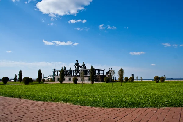 Monumento a Pedro o Grande e Catarina o Grande, vista traseira . — Fotografia de Stock