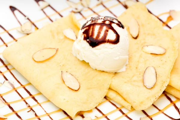 Crepes with Ice Cream — Stock Photo, Image