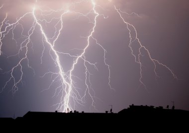 Detailed lightning bolt from cloud-to-ground clipart