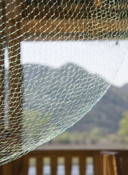 Bir restoranda masadan çekilen Balıkçı Ağı fotoğrafından manzara