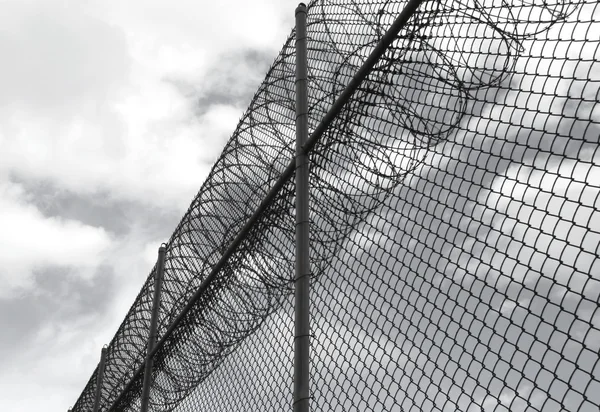 Gevangenis hek — Stockfoto