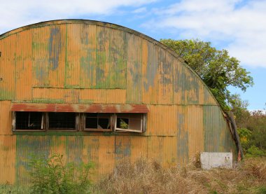 Quonset hut barn