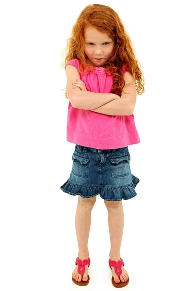 Rozkošný rozzlobený mladá dívka s rukama zkříženýma — Stock fotografie