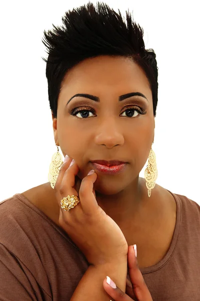 Vacker svart kvinna med spetsade hår och manikyr — Stockfoto