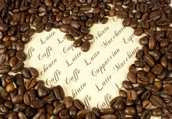 Hart gemaakt met koffie bonen — Stockfoto