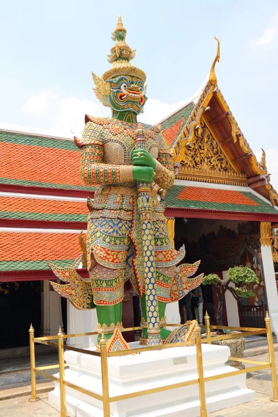 Хранитель Тэмон, Королевский дворец, Бангкок, Таиланд — стоковое фото