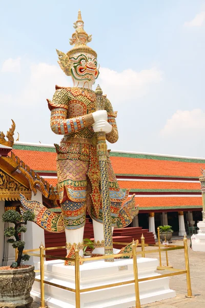 Daemon Penjaga, Istana Kerajaan, Bangkok, Thailand — Stok Foto