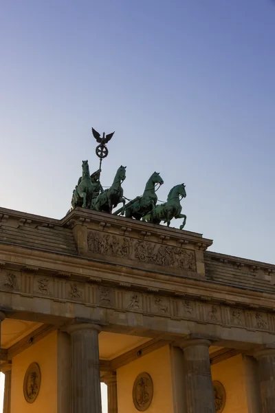 Puerta de Brandenburgo con quadriga —  Fotos de Stock