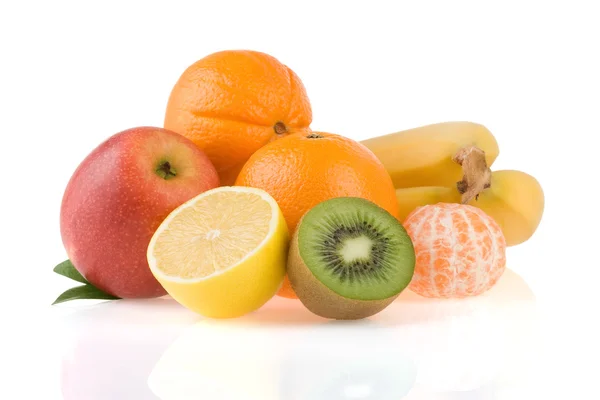 Fresh fruits and slices isolated on white — Stock Photo, Image