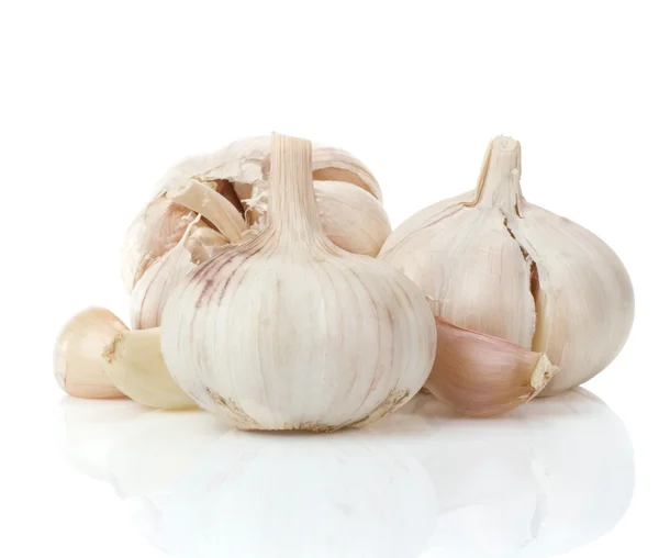 Garlicuri izolate pe alb — Fotografie, imagine de stoc