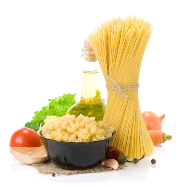 Raw pasta and healthy food — Stock Photo, Image