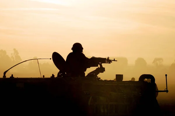 Silhouette Armee Soldat Sonnenuntergang — Stockfoto