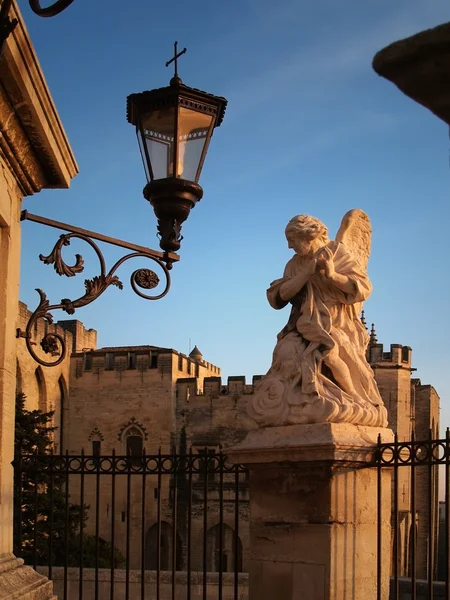 Paavien palatsi Avignonissa Ranskassa — kuvapankkivalokuva