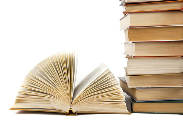 стопка книг