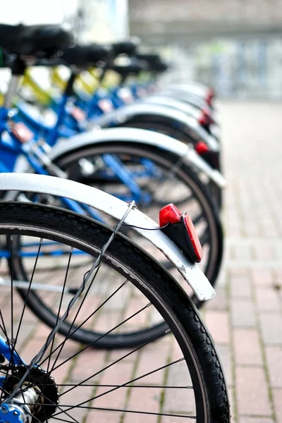 Bicicletas en secuencia —  Fotos de Stock