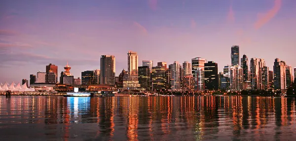 Panorama skyline di Vancouver al tramonto — Foto Stock