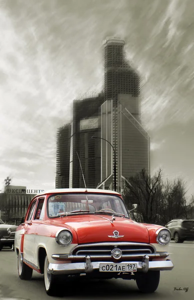 Exposición de un retro de coches en Moscú — Foto de Stock
