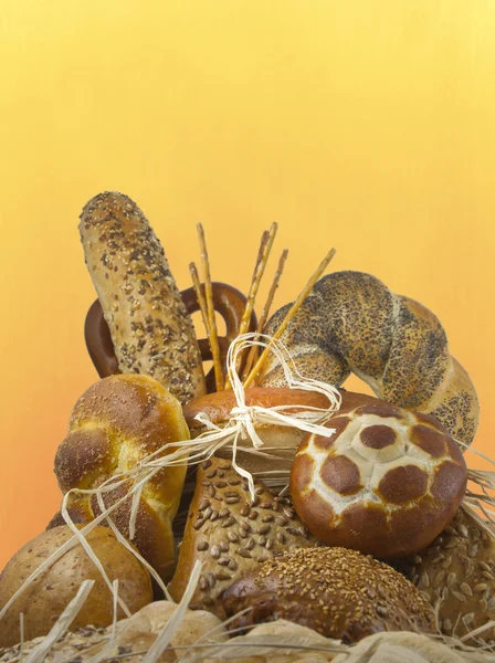 Pão e trigo — Fotografia de Stock