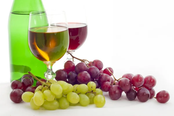 Wine and grapes red and white — Stock Photo, Image