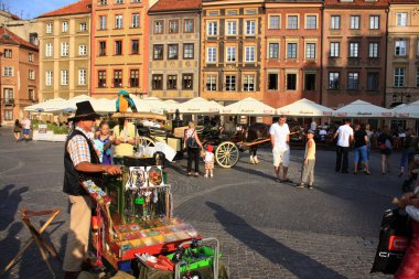 Varşova hayat, varil organ erkek