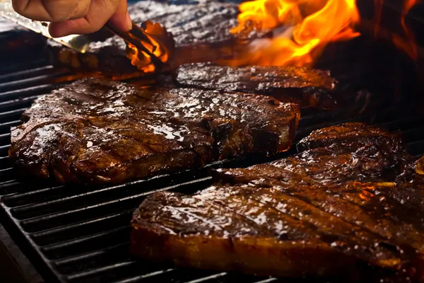 Delicious Barbequed Steaks — Stock Photo, Image